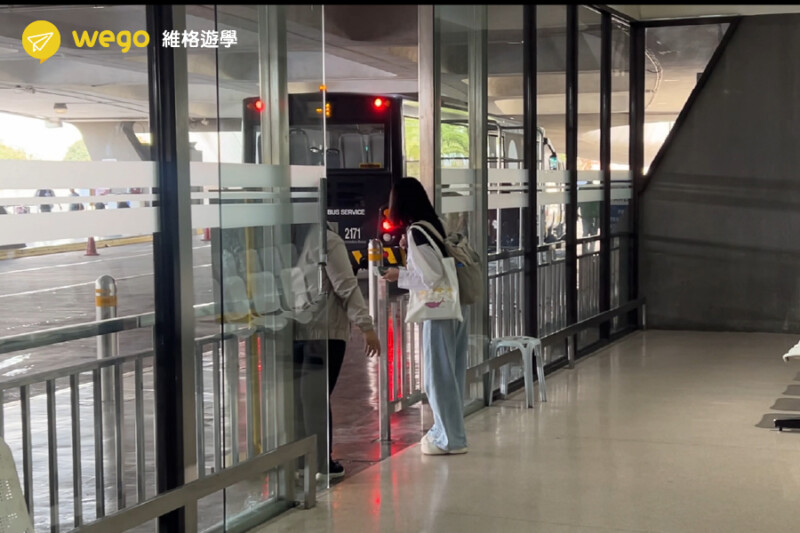 馬尼拉機場航廈接駁巴士休息等候區